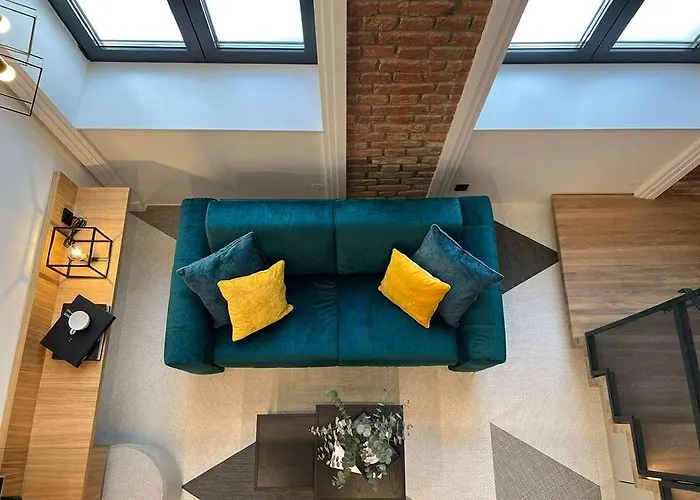 Fesh Lofts *